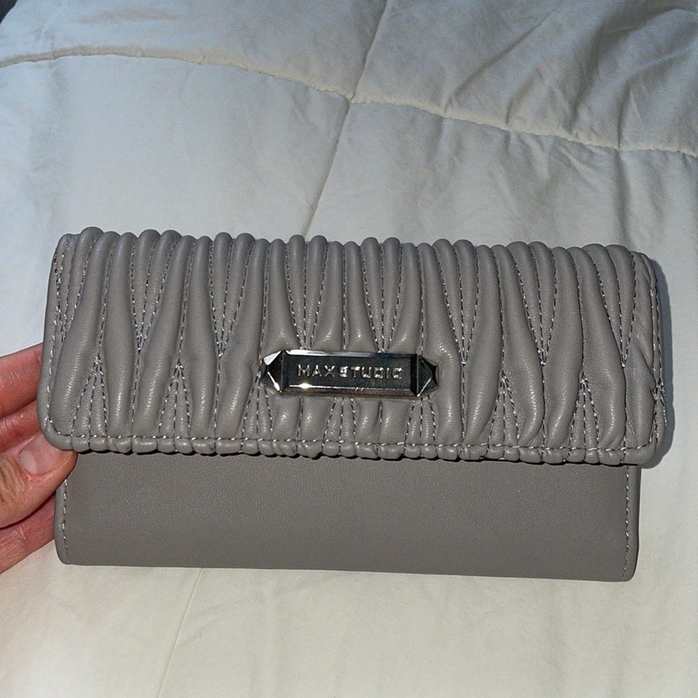 Max Studio Wallet